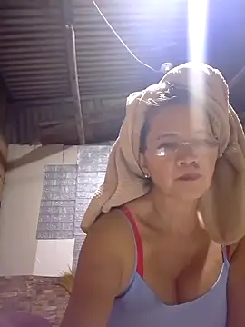 SexyHottMom online show from September 28, 2025, 2:24 pm