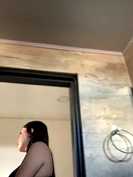 Linda LS online show from September 25, 2025, 2:01 pm