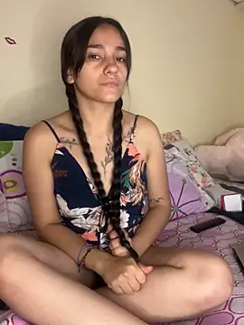 MiaRousexxx  online show from September 17, 2025, 8:33 pm