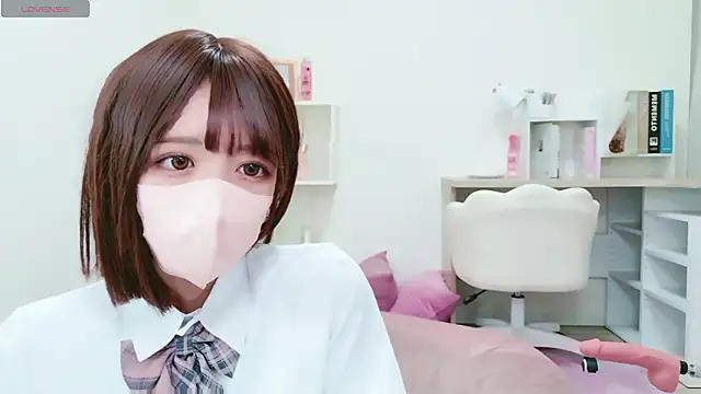 Reina Fcup online show from May 18, 2026, 10:31 am