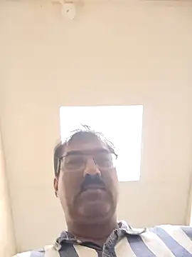 moonflower25 online show from October 6, 2025, 9:48 pm