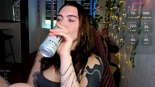 Snapshot of dorfmatratze__ chatting on October 18, 2025, 7:10 am dorfmatratze online show from October 18, 2025, 7:10 am