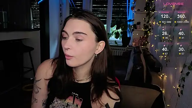 Snapshot of dorfmatratze__ chatting on October 1, 2025, 6:18 am dorfmatratze online show from October 1, 2025, 6:18 am