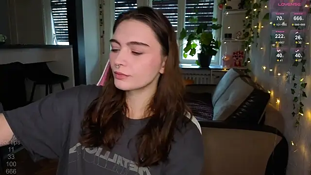 Snapshot of dorfmatratze__ chatting on November 29, 2025, 8:47 am dorfmatratze online show from November 29, 2025, 8:47 am