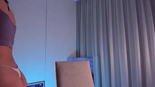 ittybittytittykiraa online show from September 28, 2025, 12:12 pm