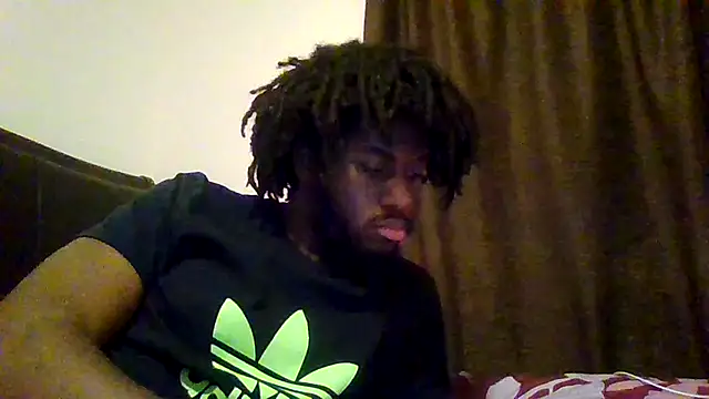 Snapshot of ThickDic28 chatting on September 15, 2025, 4:35 am ThickDic28 online show from September 15, 2025, 4:35 am