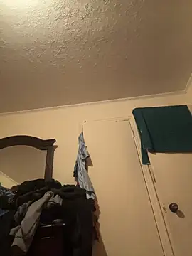 Snapshot of ThickDic28 chatting on February 19, 2026, 4:31 am ThickDic28 online show from February 19, 2026, 4:31 am