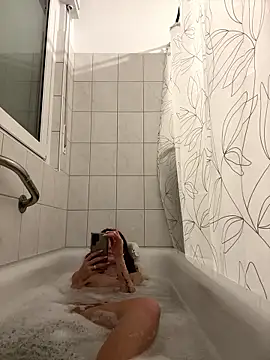 Emilia Mausi online show from January 12, 2026, 8:04 pm