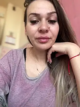 iSelena online show from March 3, 2026, 9:16 am