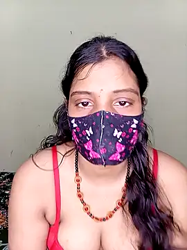 Rose-luckey online show from October 2, 2025, 2:20 pm