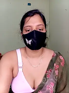 Rose-luckey online show from November 29, 2025, 11:43 am