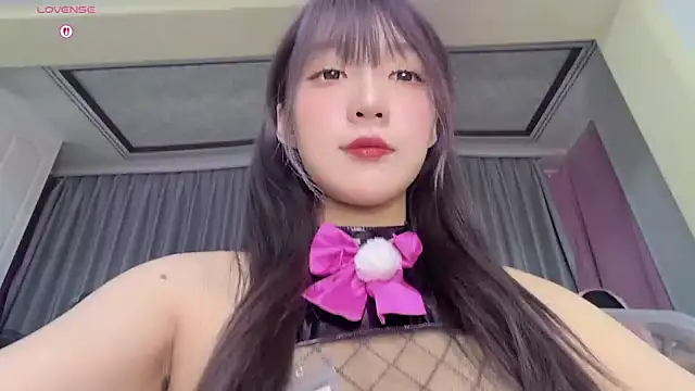 Yaya--728 online show from March 3, 2026, 12:01 pm