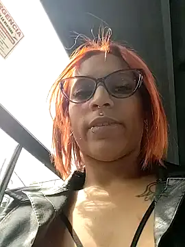 Snapshot of Zoe73_ chatting on September 29, 2025, 6:46 pm Zoe73 online show from September 29, 2025, 6:46 pm