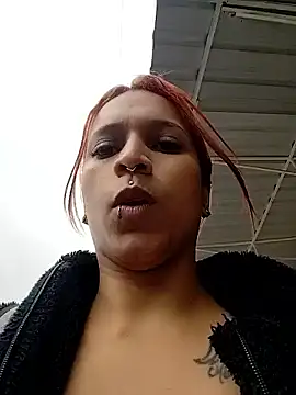 Snapshot of Zoe73_ chatting on October 13, 2025, 4:52 pm Zoe73 online show from October 13, 2025, 4:52 pm