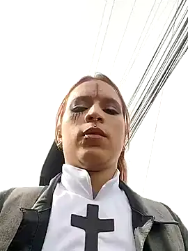 Snapshot of Zoe73_ chatting on October 31, 2025, 8:05 pm Zoe73 online show from October 31, 2025, 8:05 pm