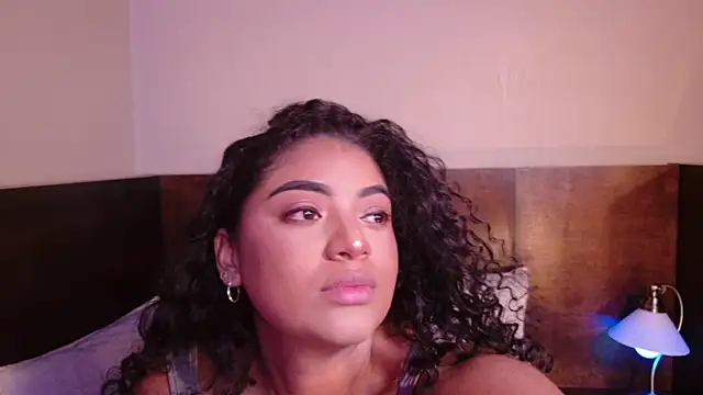 Carly Monroe  online show from October 25, 2025, 10:10 pm