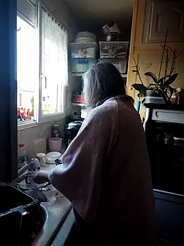 Feelineducentre online show from October 12, 2025, 9:54 am