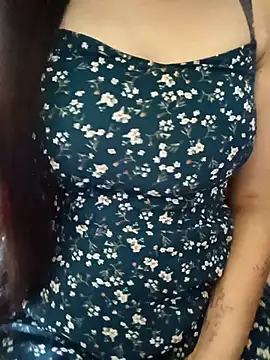 Snapshot of Quinn_Bebo chatting on November 23, 2025, 9:19 am Quinn Bebo online show from November 23, 2025, 9:19 am