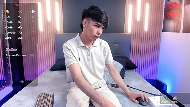 OnlyJos online show from November 11, 2025, 8:03 pm