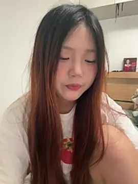 Snapshot of mimi9420 chatting on May 6, 2026, 3:27 pm mimi9420 online show from May 6, 2026, 3:27 pm