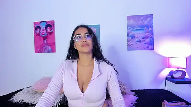 tyra bankss  online show from October 16, 2025, 3:04 am