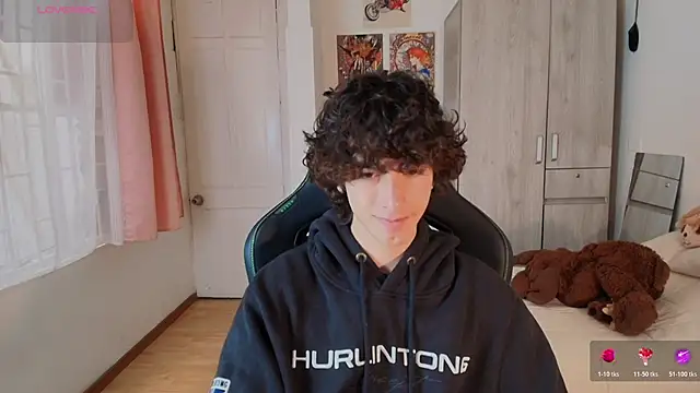 Nude Boy18 online show from December 22, 2025, 9:04 pm