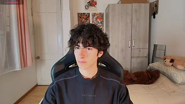 Nude Boy18 online show from March 29, 2026, 11:06 pm