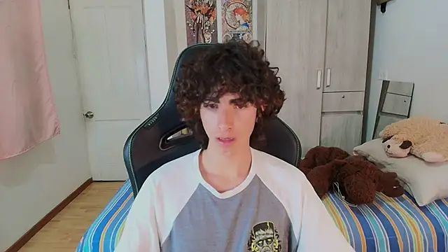 Nude Boy18 online show from March 13, 2026, 9:03 am