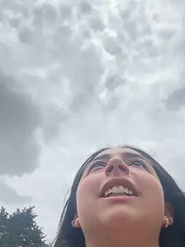 Dulce 1408 online show from October 3, 2025, 3:57 pm