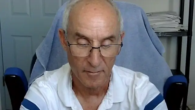 funone1999 online show from October 1, 2025, 9:40 pm