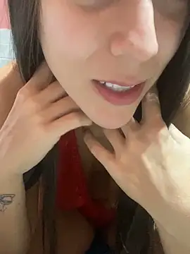 Snapshot of lucioliveira chatting on October 2, 2025, 5:49 pm lucioliveira online show from October 2, 2025, 5:49 pm