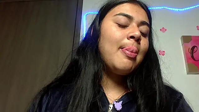 sophiadaza666 online show from October 2, 2025, 1:25 pm