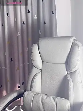 annacc999 online show from September 15, 2025, 6:36 am