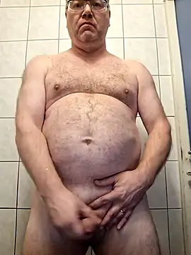 pettson72 online show from November 9, 2025, 9:02 am