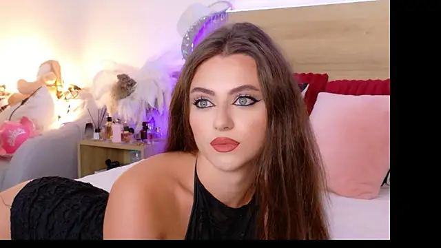 Sienna Voss online show from December 17, 2025, 8:14 pm