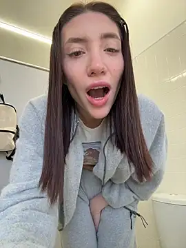 BallerinaCappuccino  online show from March 4, 2026, 7:38 am