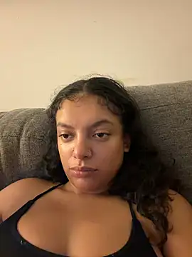 Snapshot of allybluee777 chatting on May 10, 2026, 4:49 am allybluee777 online show from May 10, 2026, 4:49 am