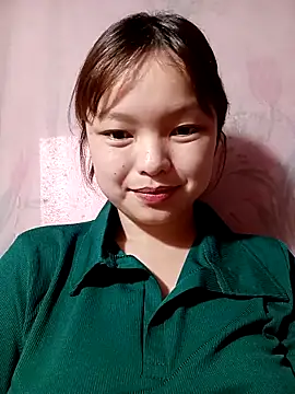 XoiXoi232 online show from October 4, 2025, 4:47 am