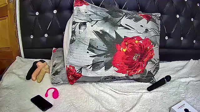 blueyXxX online show from October 25, 2025, 12:10 am