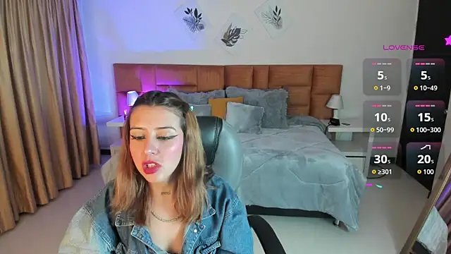 Catti Brie online show from September 12, 2025, 11:32 am