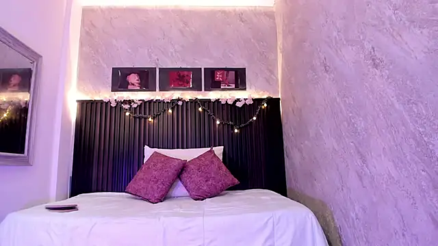 dark  nymph online show from September 24, 2025, 11:50 am