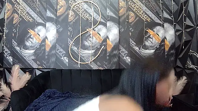 Lilmisbaddyxxx online show from November 23, 2025, 7:13 pm