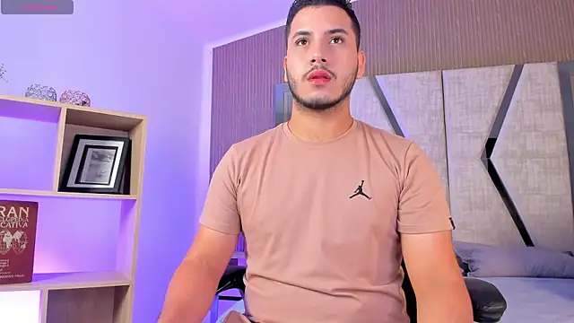 Axel grey  online show from April 12, 2026, 12:30 pm