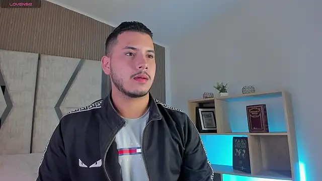 Snapshot of Axel_grey_ chatting on April 30, 2026, 12:23 pm Axel grey online show from April 30, 2026, 12:23 pm