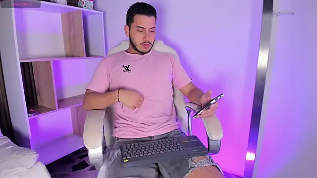 Axel grey  online show from October 15, 2025, 12:24 pm