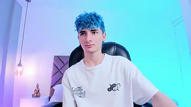 JaydenVillalobos online show from October 7, 2025, 3:02 pm