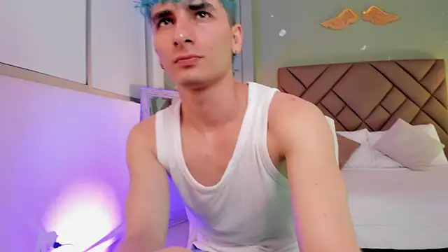 JaydenVillalobos online show from September 30, 2025, 2:12 pm