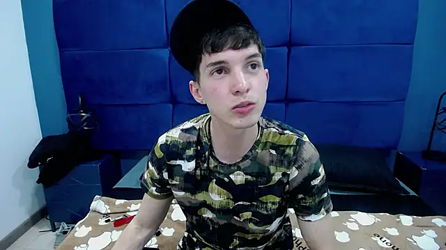 Jheampiiero online show from September 25, 2025, 1:11 am