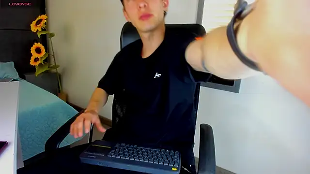 Jheampiiero online show from March 31, 2026, 8:33 pm