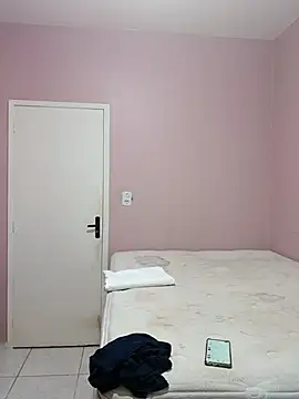 Snapshot of _SexyPetite_ chatting on October 22, 2025, 4:50 pm SexyPetite online show from October 22, 2025, 4:50 pm